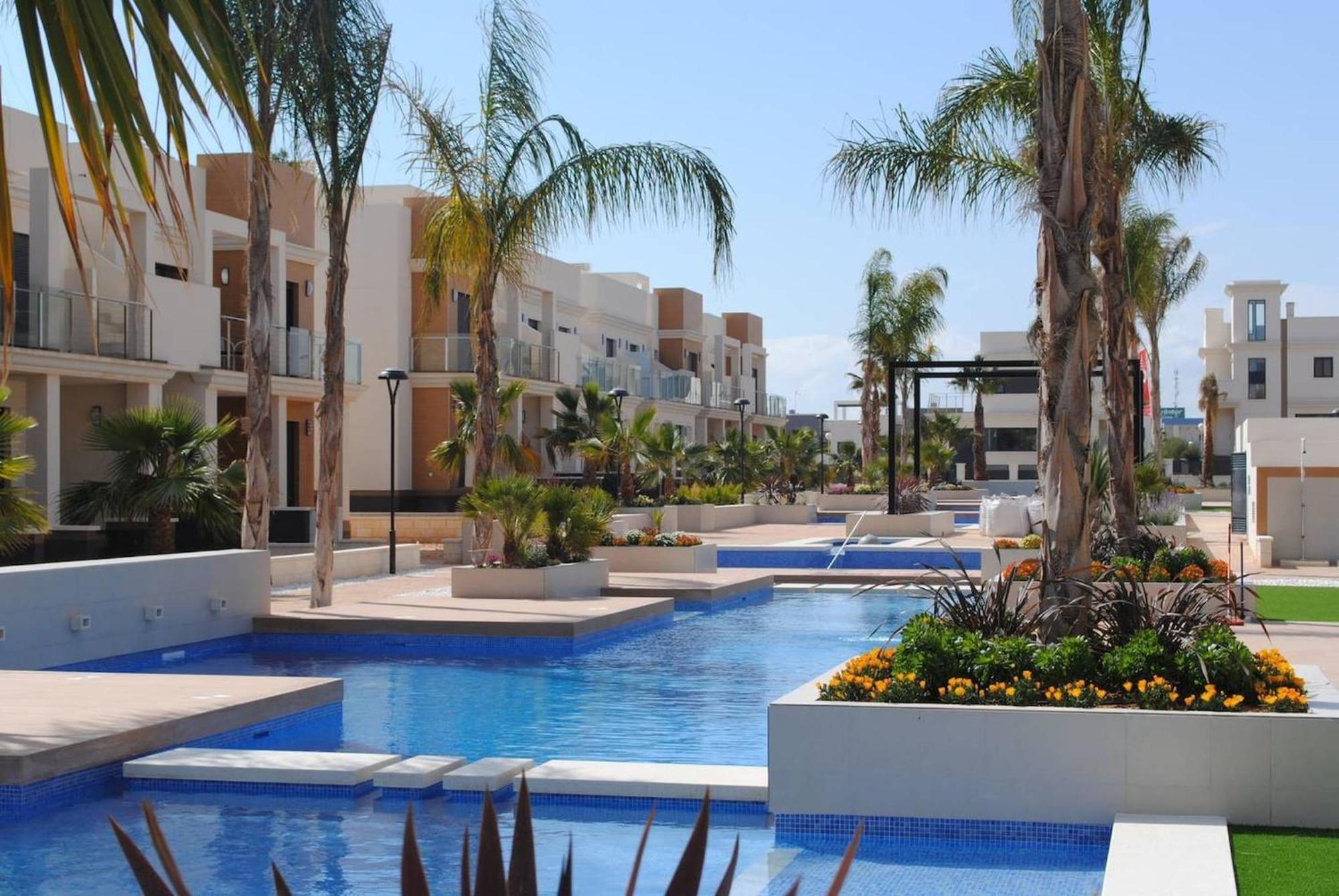 La Zenia Bulevard Apartments Playa Flamenca Eksteriør billede